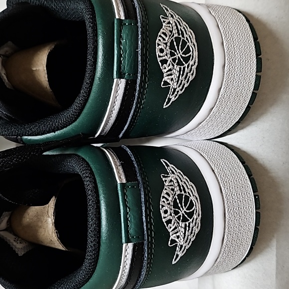 Nike Jordan 1 low GS noble green size 4.5 grade school - Picture 2 of 6